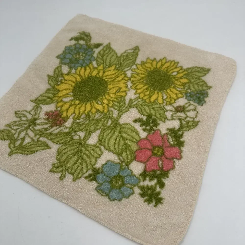 Vintage MCM Cannon Royal Family Bath Towel and 2 Washcloth Sunflowers